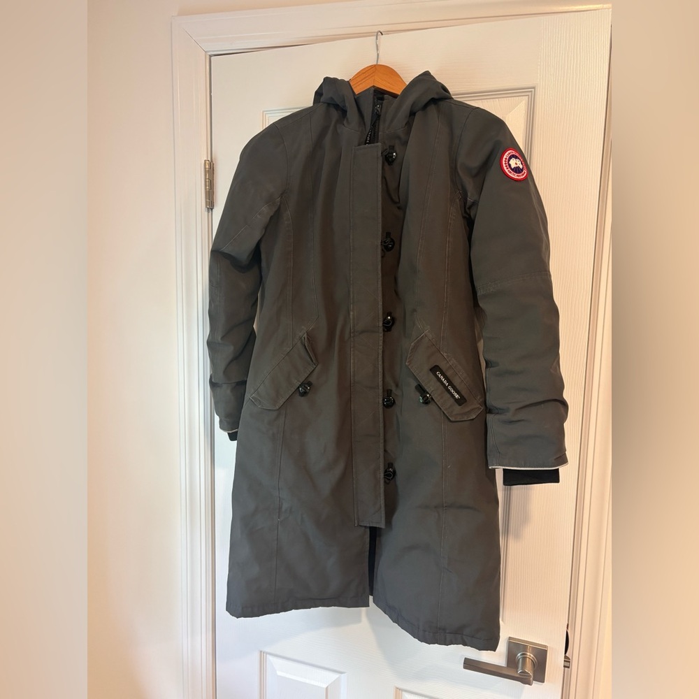 Canada Goose Youth Britannia Parka in dark gray size Large 14-16 - Picture 3 of 11